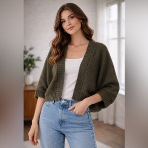 Sisley Cropped Batwing Knit Sweater Small Olive Green Italian Chic Minimalist